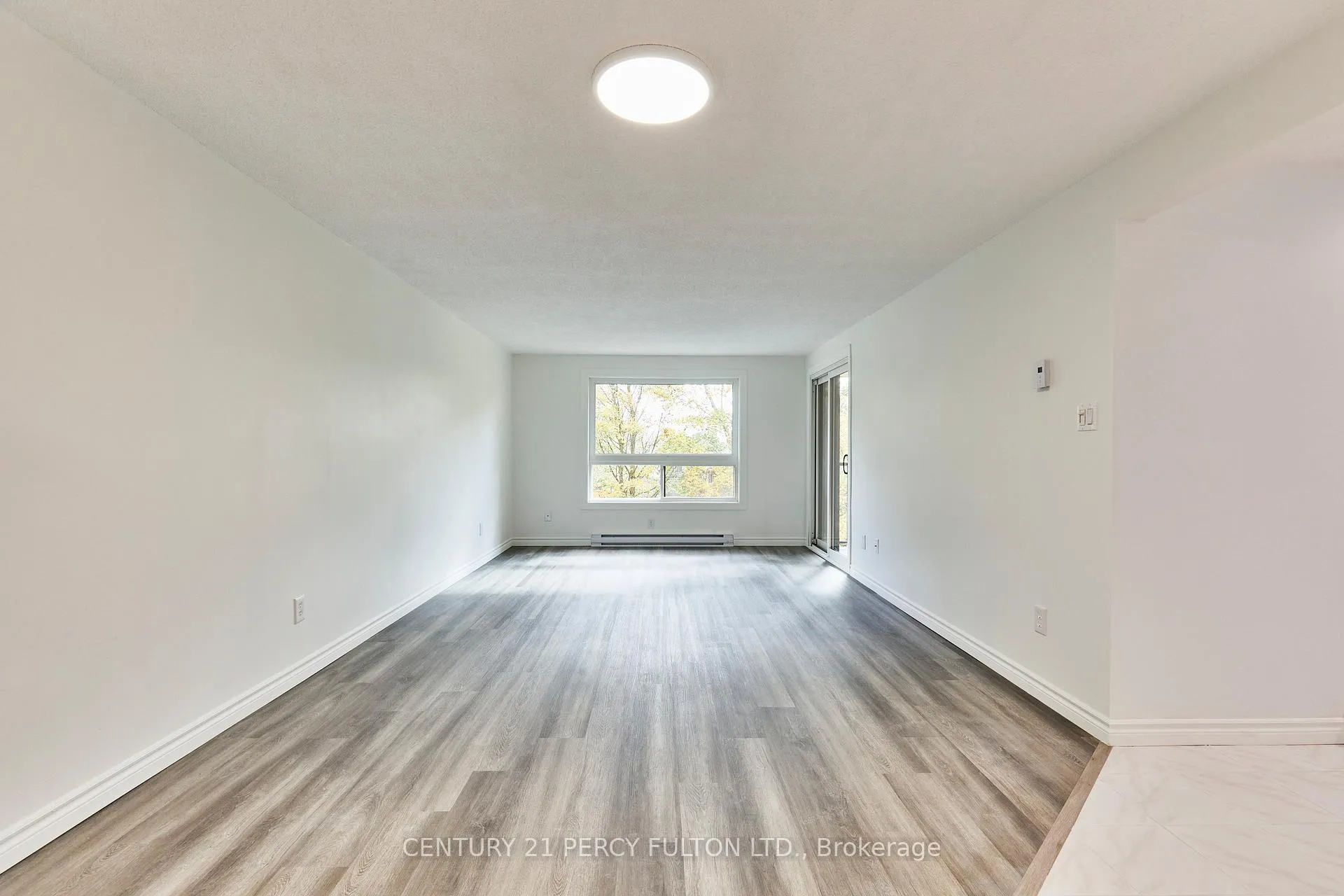 Photo 6 of Unit 301, 219 Main Street N, Uxbridge — HOMEH