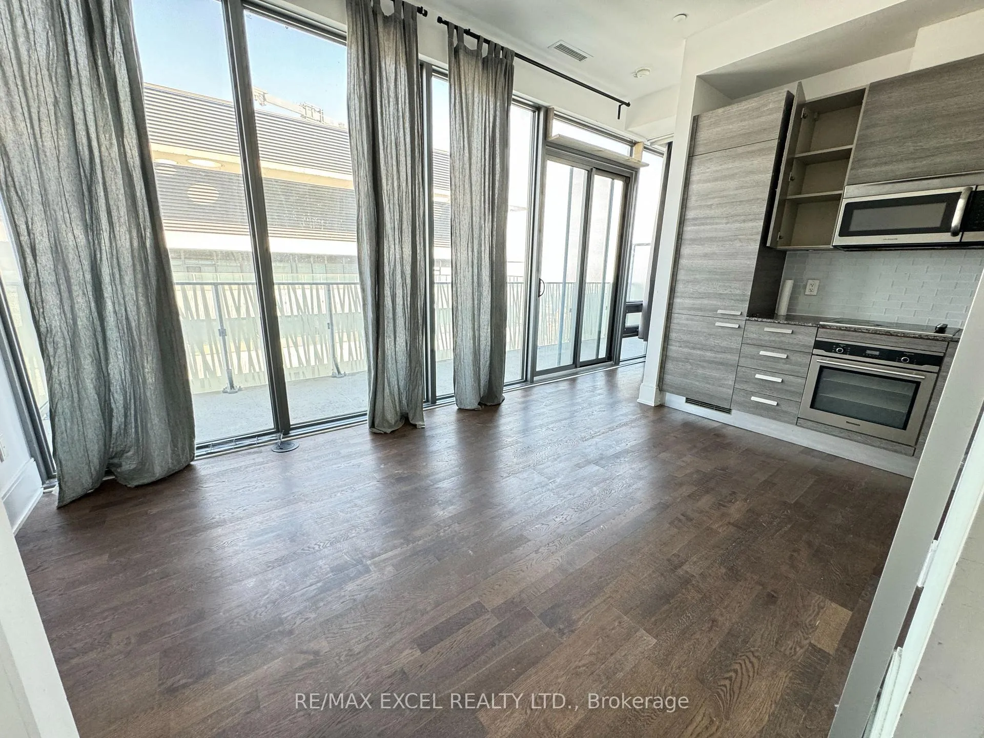 Photo 3 of Unit PH5606, 42 Charles Street E, Toronto, Church-Yonge Corridor — HOMEH