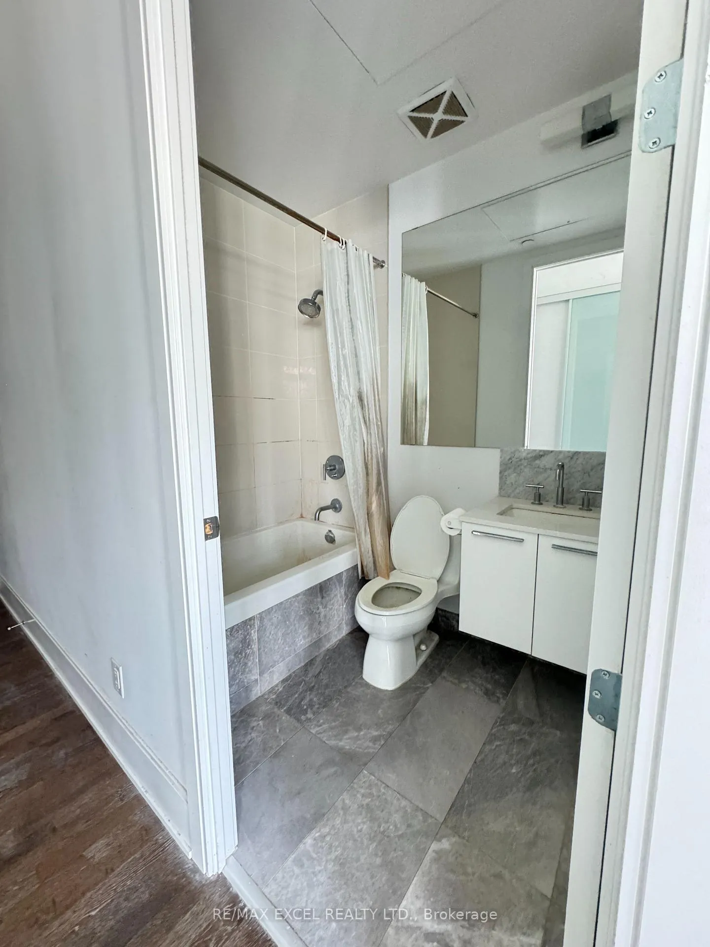 Photo 8 of Unit PH5606, 42 Charles Street E, Toronto, Church-Yonge Corridor — HOMEH