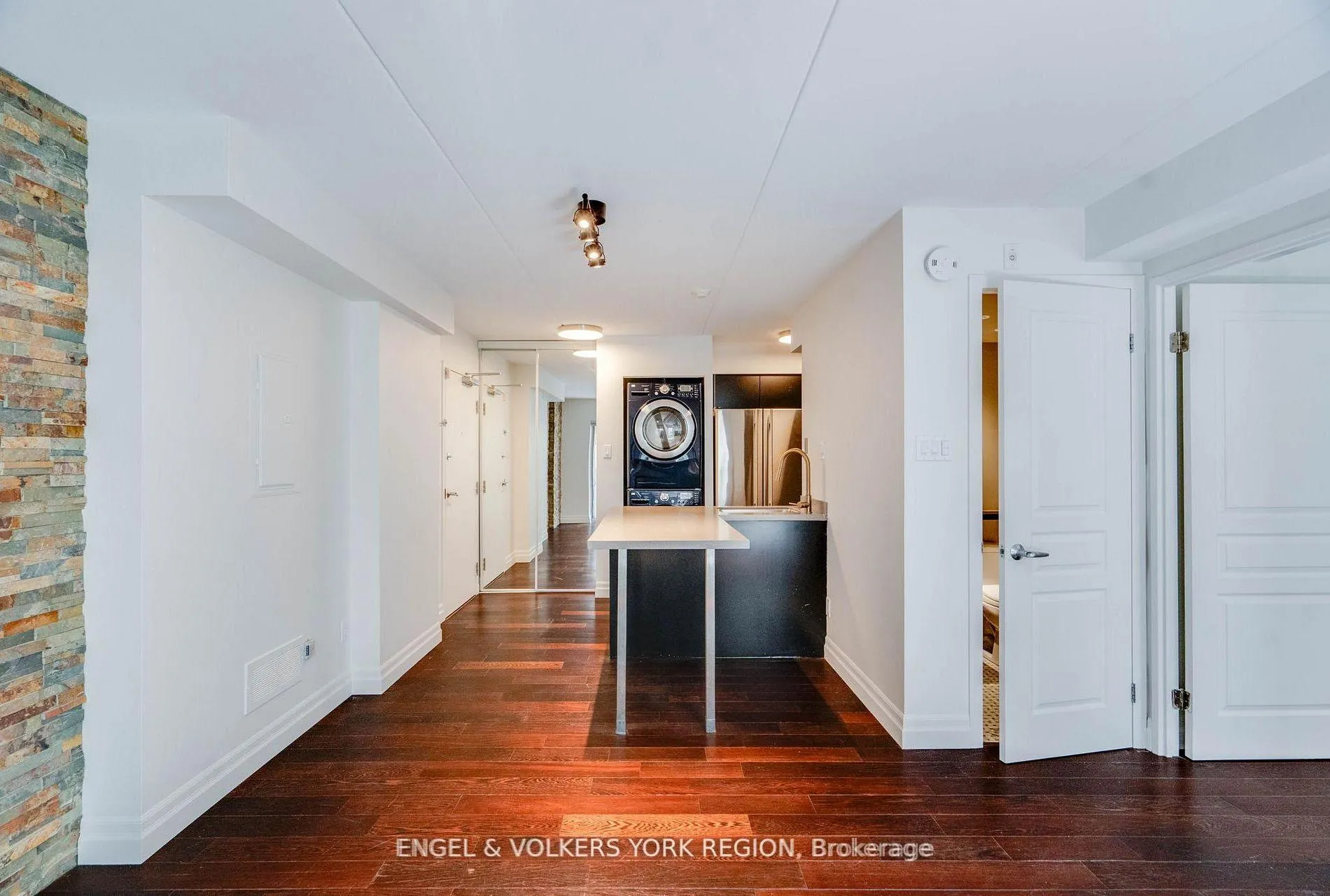 Photo 7 of Unit 203, 1174 Yonge Street, Toronto, The Annex — HOMEH