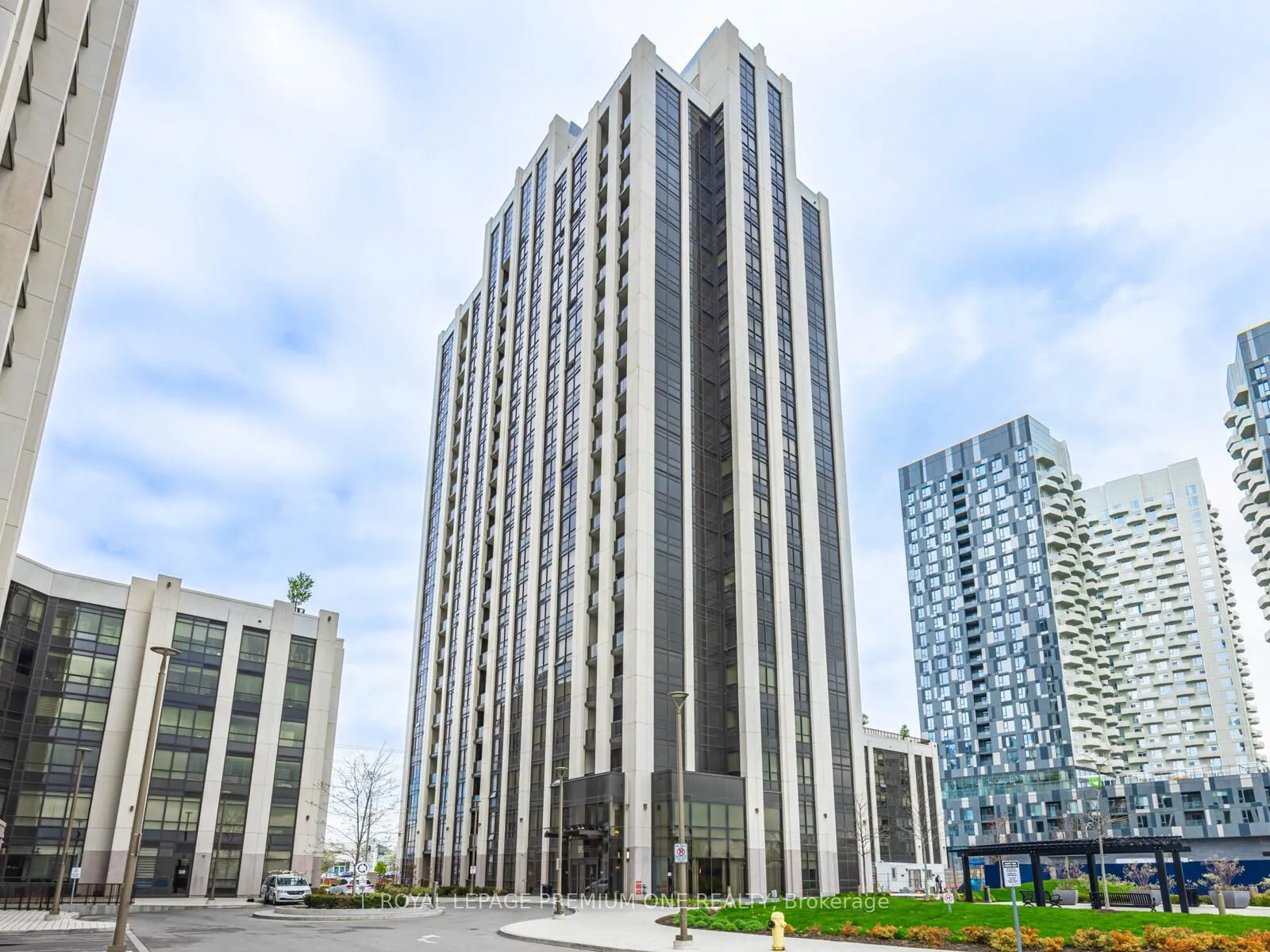Photo 1 of Unit 310, 9085 Jane Street, Vaughan, Maple — HOMEH