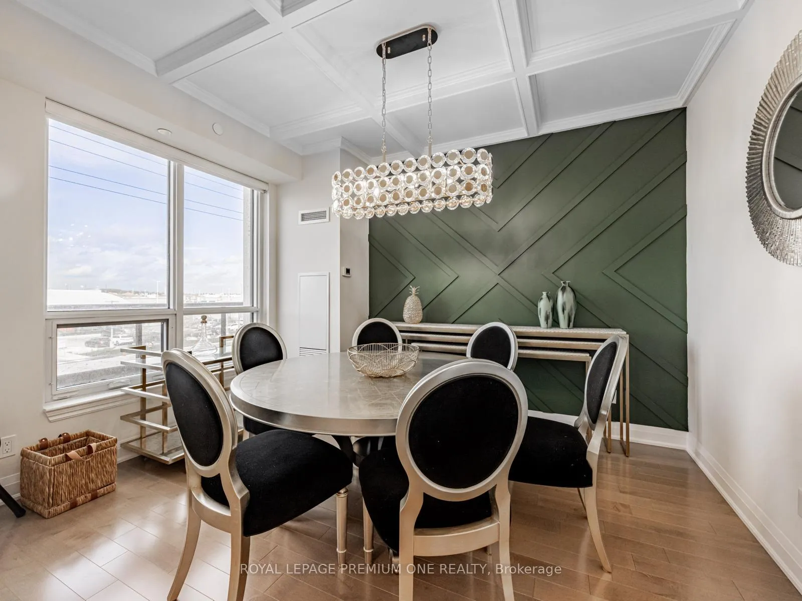 Photo 2 of Unit 310, 9085 Jane Street, Vaughan, Maple — HOMEH