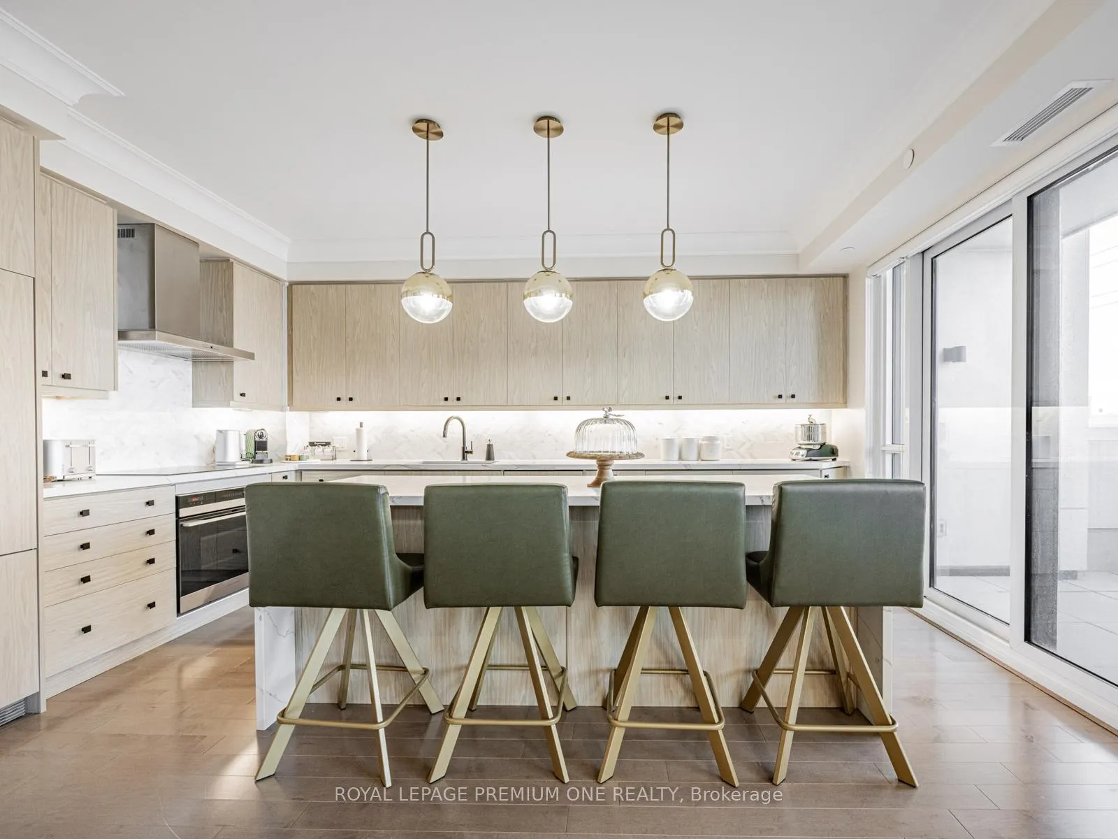 Photo 5 of Unit 310, 9085 Jane Street, Vaughan, Maple — HOMEH