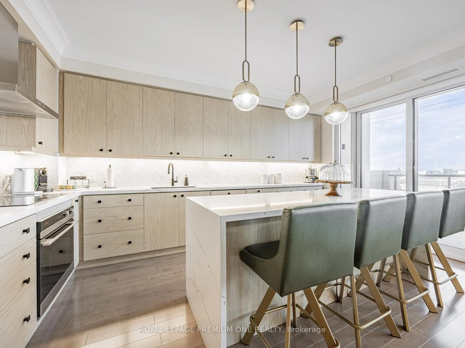Photo 6 of Unit 310, 9085 Jane Street, Vaughan, Maple — HOMEH