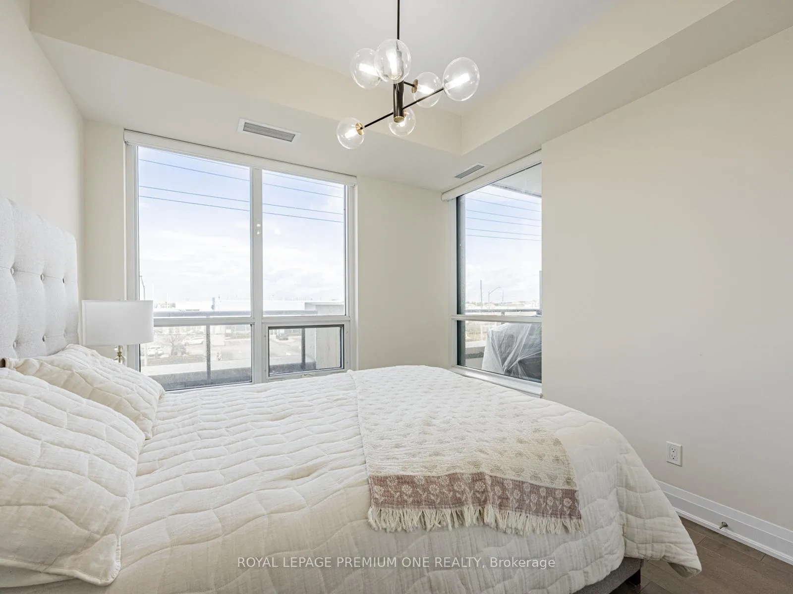 Photo 16 of Unit 310, 9085 Jane Street, Vaughan, Maple — HOMEH