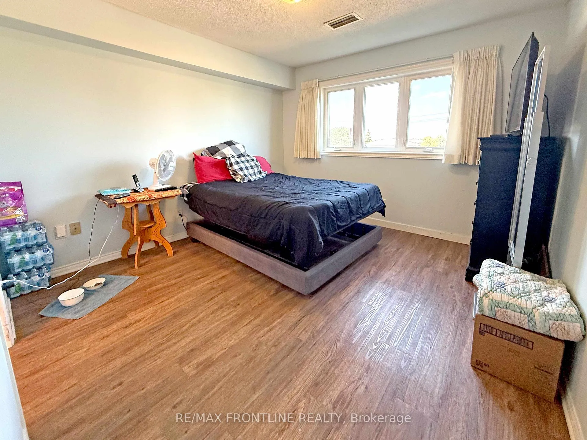 Photo 8 of Unit Unit #302, 10 Armstrong Drive, Smiths Falls — HOMEH