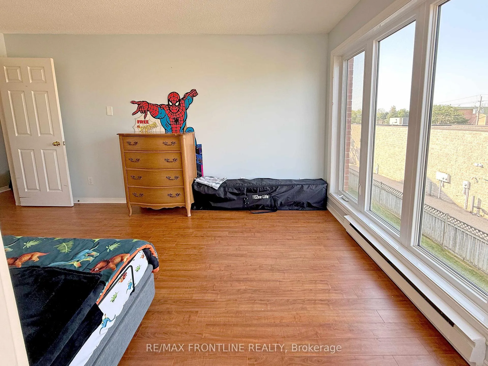 Photo 11 of Unit Unit #302, 10 Armstrong Drive, Smiths Falls — HOMEH