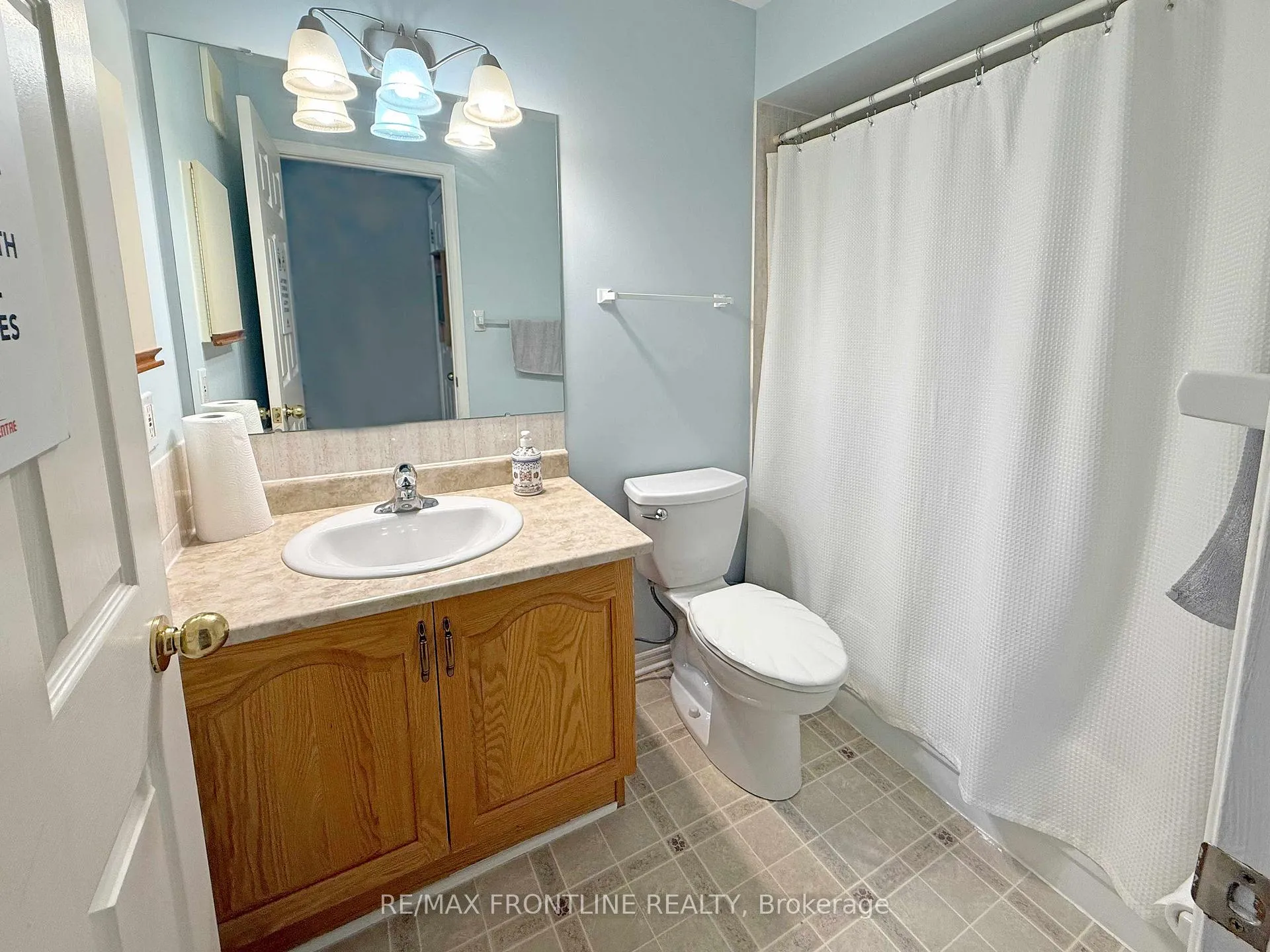 Photo 12 of Unit Unit #302, 10 Armstrong Drive, Smiths Falls — HOMEH