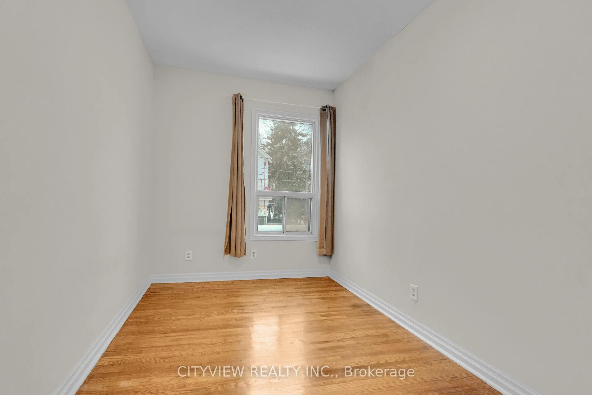 Photo 86 of Unit Upper, 345 Dundas Street E, Toronto, Moss Park — HOMEH