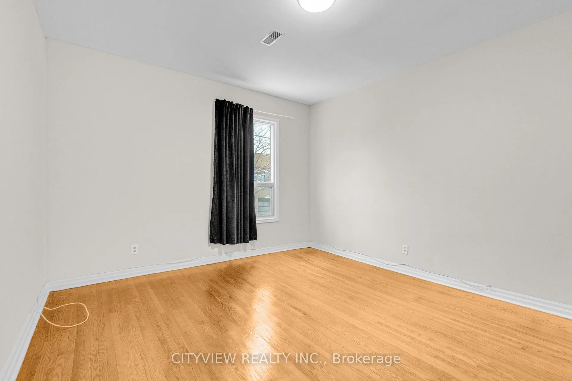 Photo 126 of Unit Upper, 345 Dundas Street E, Toronto, Moss Park — HOMEH