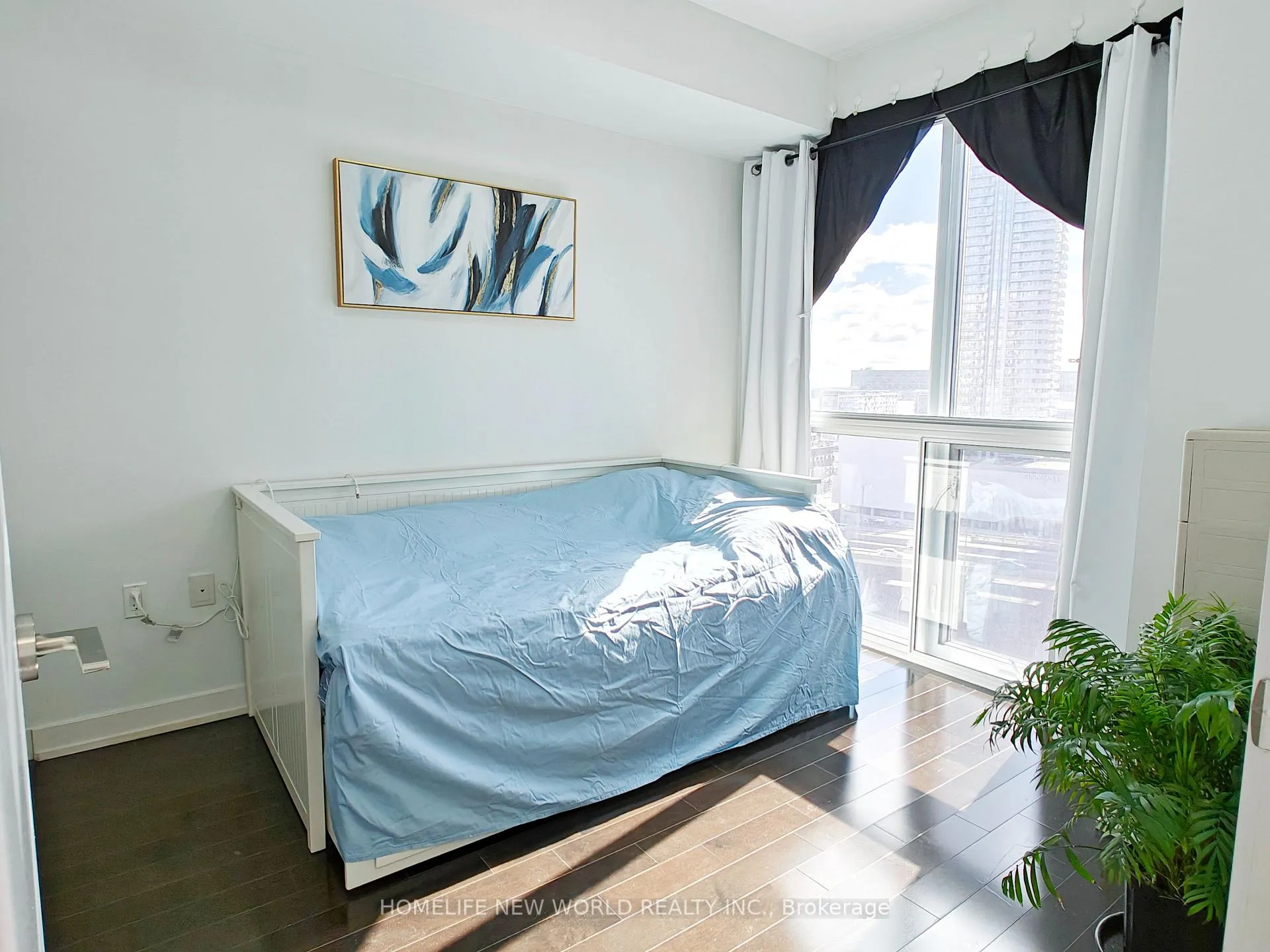 Photo 6 of Unit 1301, 1 The Esplanade, Toronto, Waterfront Communities — HOMEH