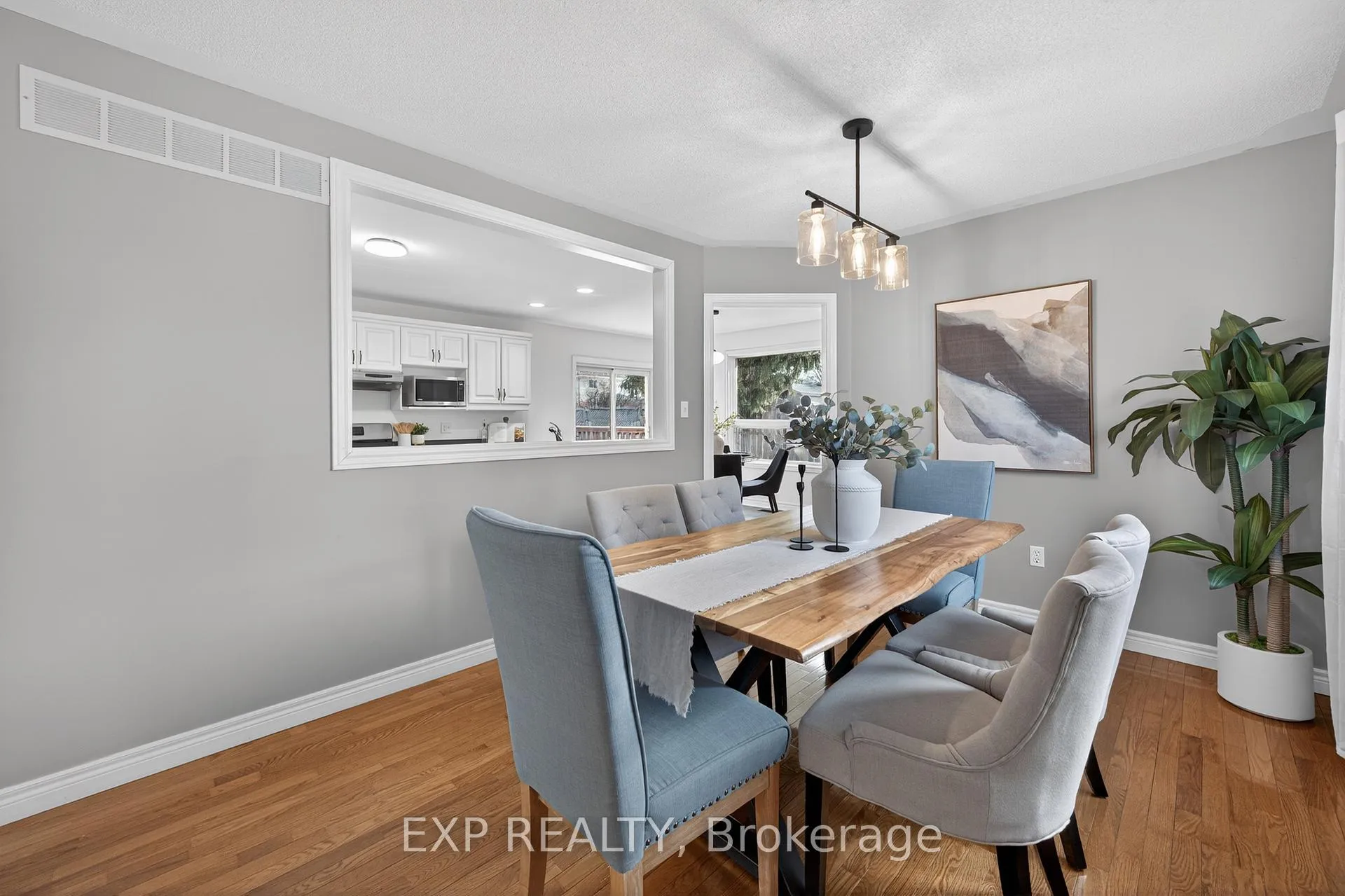 Photo 6 of 395 Riverview Drive, Strathroy-Caradoc, NE — HOMEH