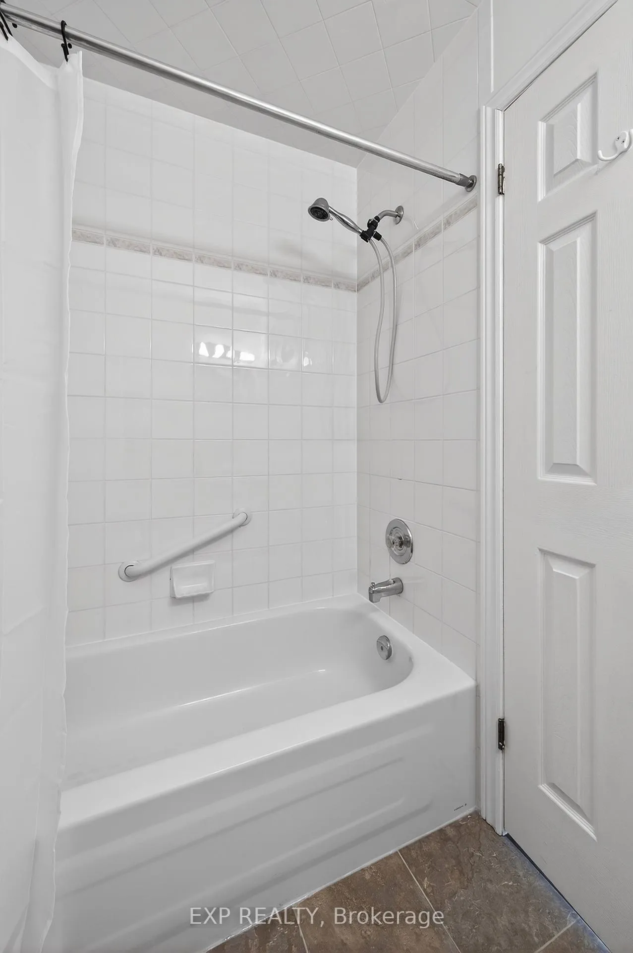 Photo 14 of 395 Riverview Drive, Strathroy-Caradoc, NE — HOMEH