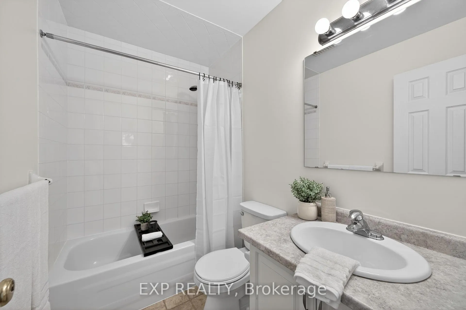 Photo 15 of 395 Riverview Drive, Strathroy-Caradoc, NE — HOMEH
