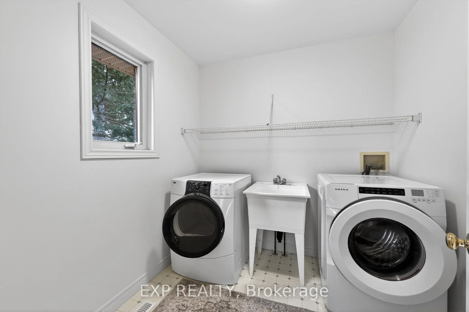 Photo 18 of 395 Riverview Drive, Strathroy-Caradoc, NE — HOMEH
