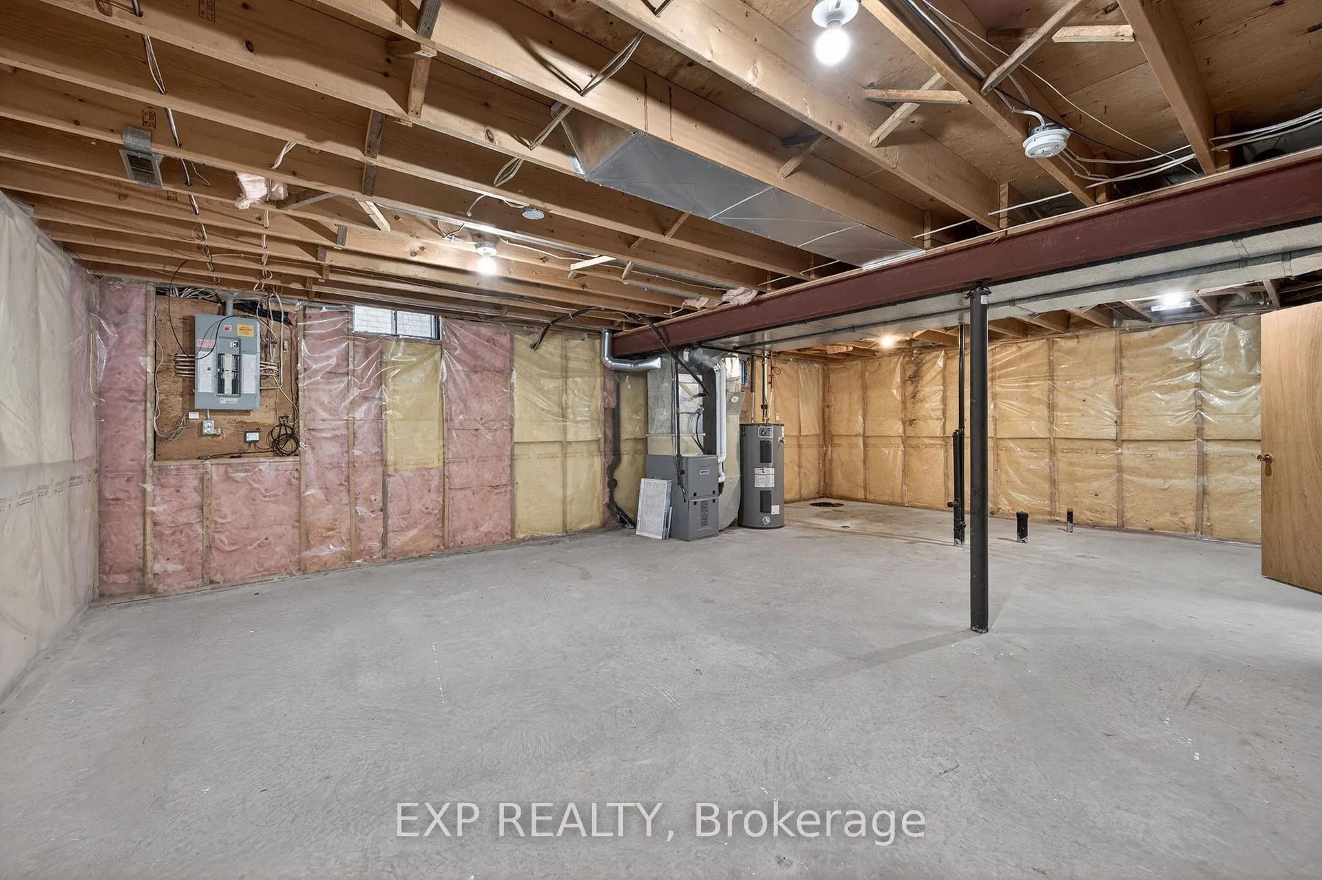 Photo 23 of 395 Riverview Drive, Strathroy-Caradoc, NE — HOMEH