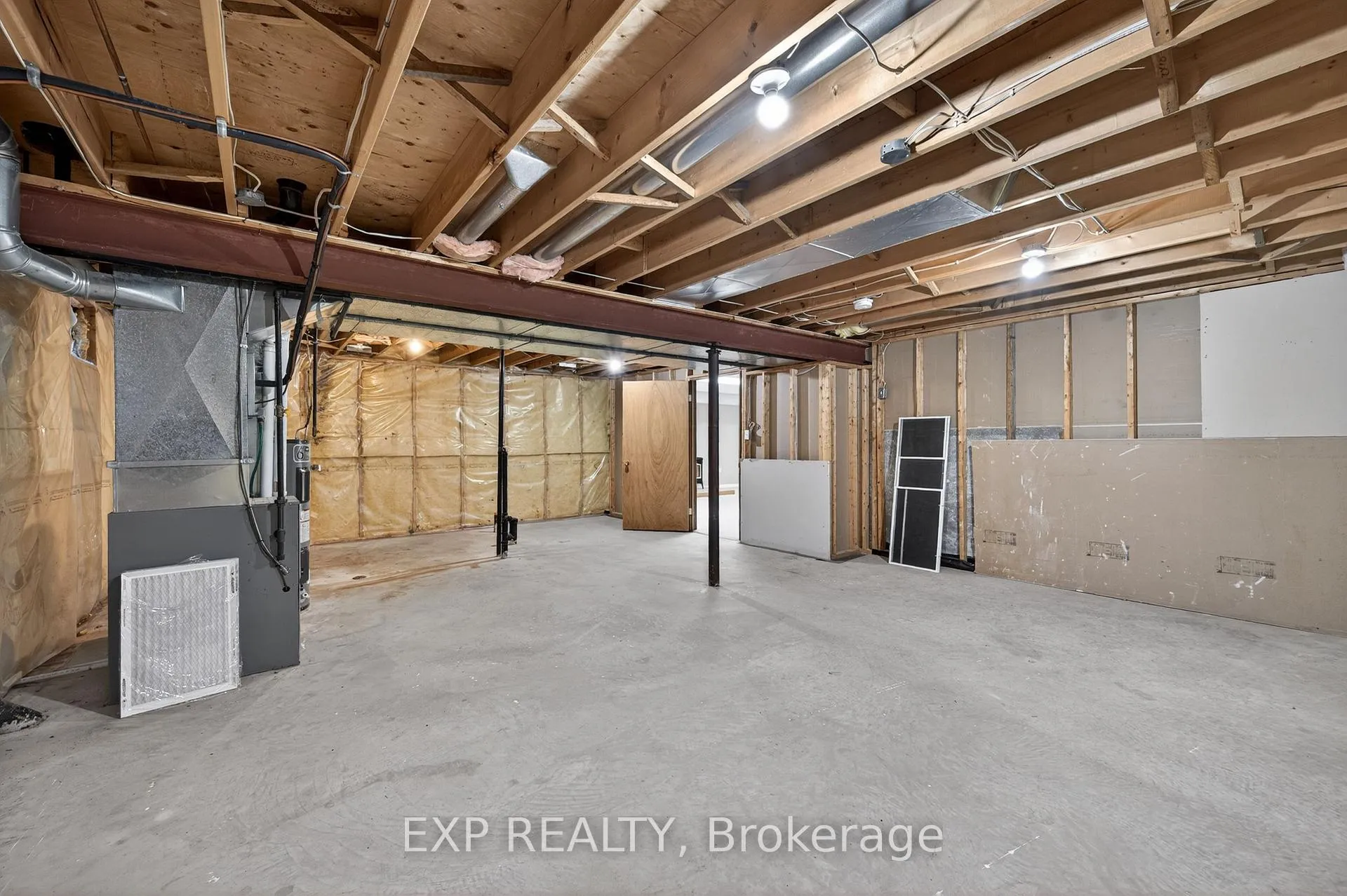 Photo 24 of 395 Riverview Drive, Strathroy-Caradoc, NE — HOMEH