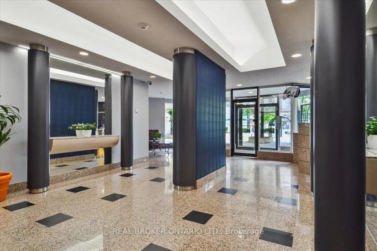 Photo 2 of Unit 409, 25 Maitland Street, Toronto, Church-Yonge Corridor — HOMEH
