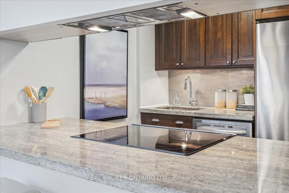 Photo 15 of Unit 409, 25 Maitland Street, Toronto, Church-Yonge Corridor — HOMEH