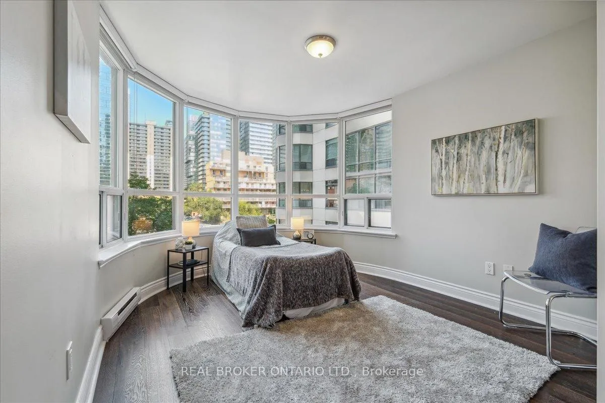 Photo 22 of Unit 409, 25 Maitland Street, Toronto, Church-Yonge Corridor — HOMEH