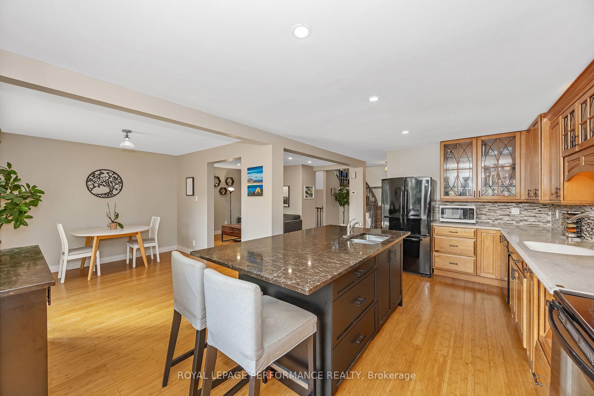 Photo 8 of 8 Hyannis Avenue, Ottawa, Barrhaven - Cedargrove/Fraserdale — HOMEH