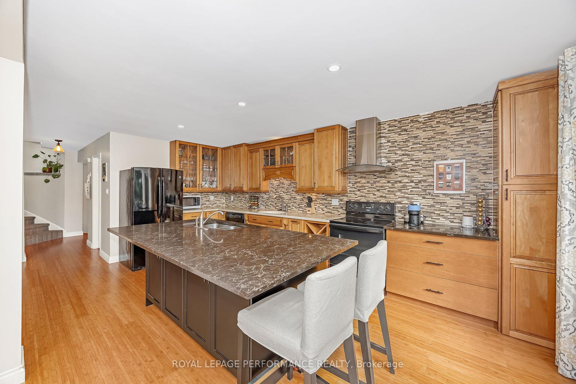 Photo 10 of 8 Hyannis Avenue, Ottawa, Barrhaven - Cedargrove/Fraserdale — HOMEH