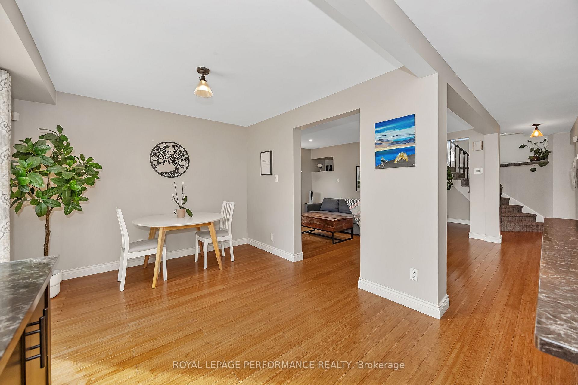 Photo 12 of 8 Hyannis Avenue, Ottawa, Barrhaven - Cedargrove/Fraserdale — HOMEH