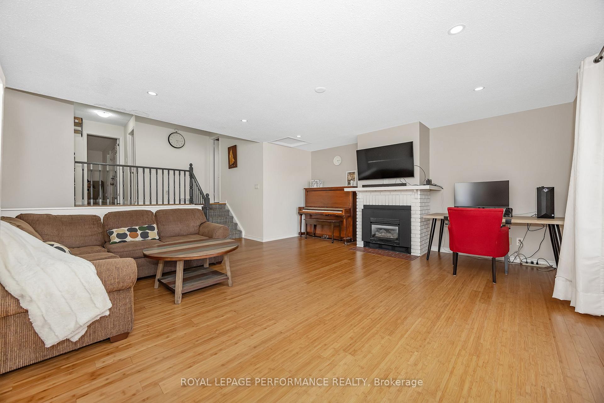 Photo 16 of 8 Hyannis Avenue, Ottawa, Barrhaven - Cedargrove/Fraserdale — HOMEH