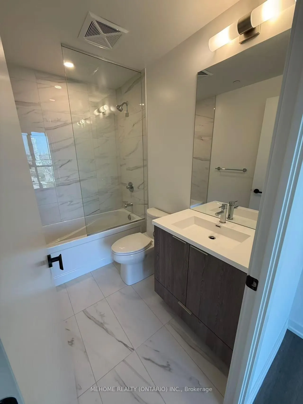 Photo 6 of Unit 1909, 8 Interchange Way, Vaughan, Vaughan Corporate Centre — HOMEH