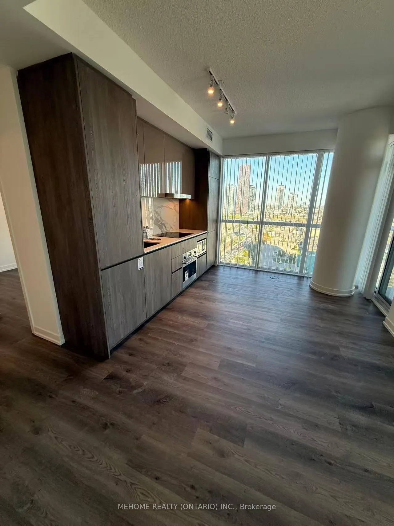 Photo 10 of Unit 1909, 8 Interchange Way, Vaughan, Vaughan Corporate Centre — HOMEH