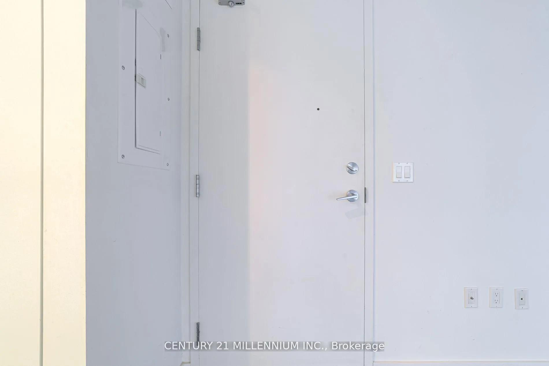 Photo 2 of Unit 607, 51 Trolley Crescent, Toronto, Moss Park — HOMEH