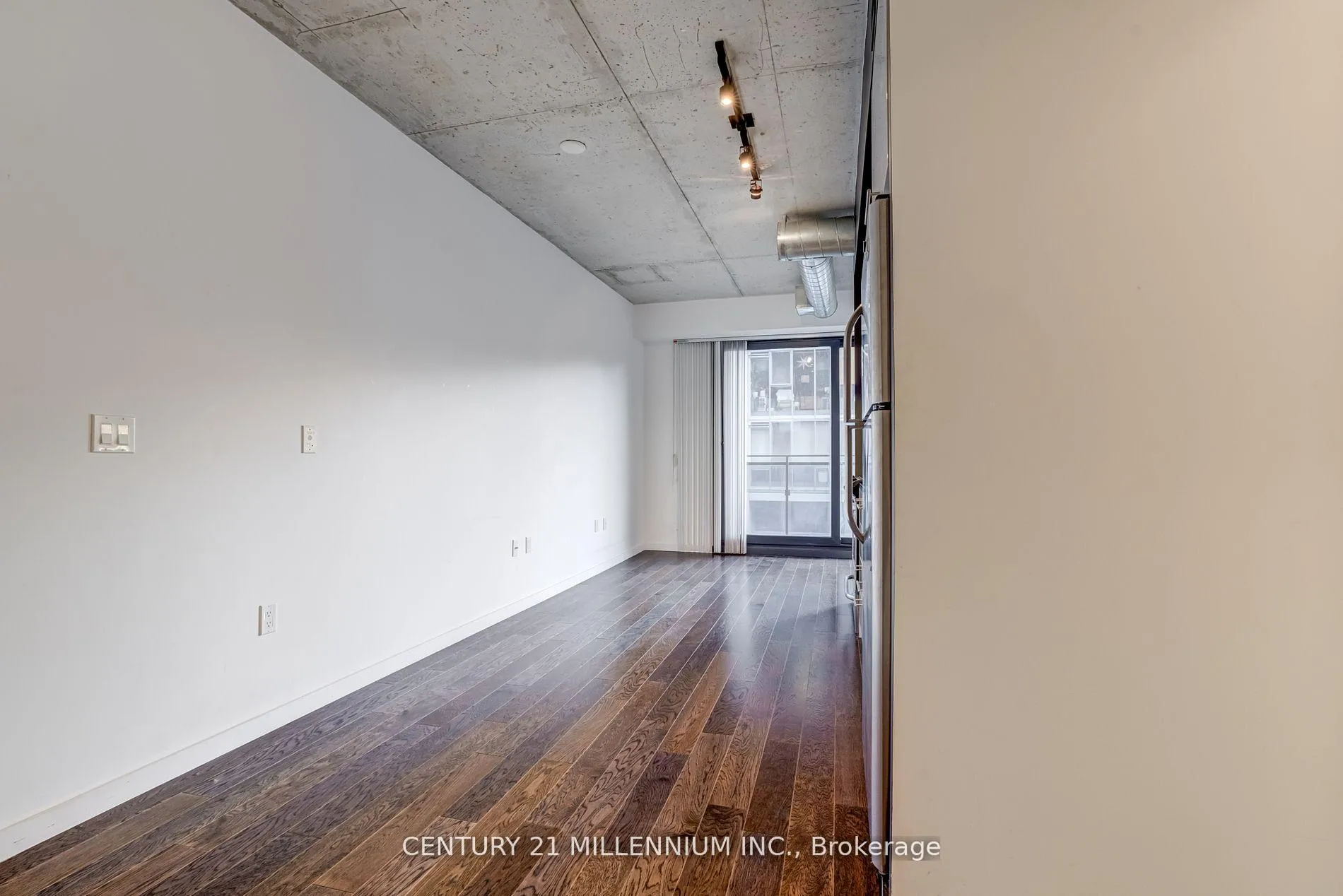 Photo 3 of Unit 607, 51 Trolley Crescent, Toronto, Moss Park — HOMEH