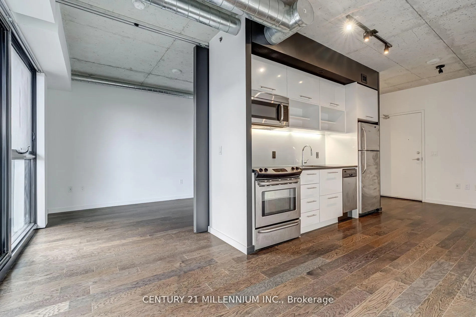 Photo 6 of Unit 607, 51 Trolley Crescent, Toronto, Moss Park — HOMEH