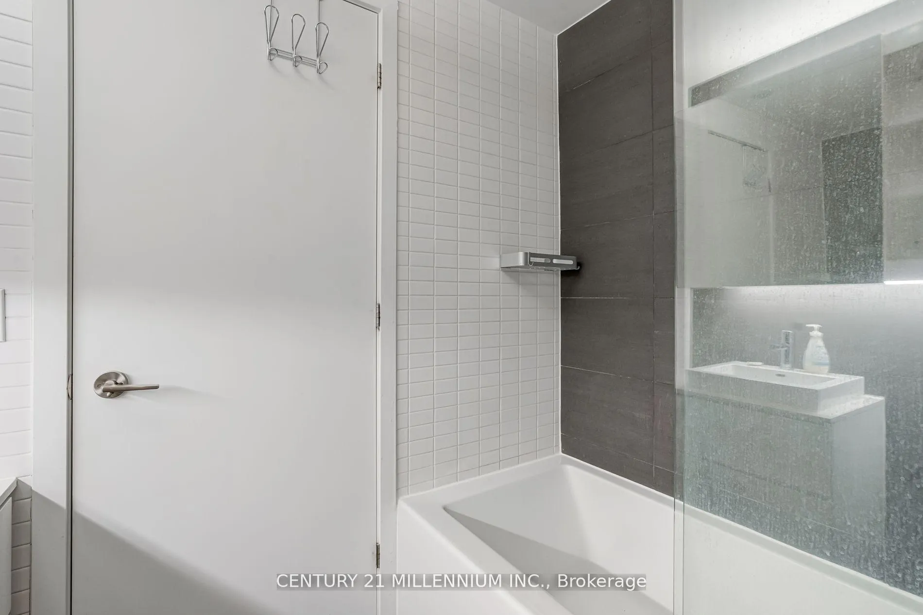 Photo 13 of Unit 607, 51 Trolley Crescent, Toronto, Moss Park — HOMEH