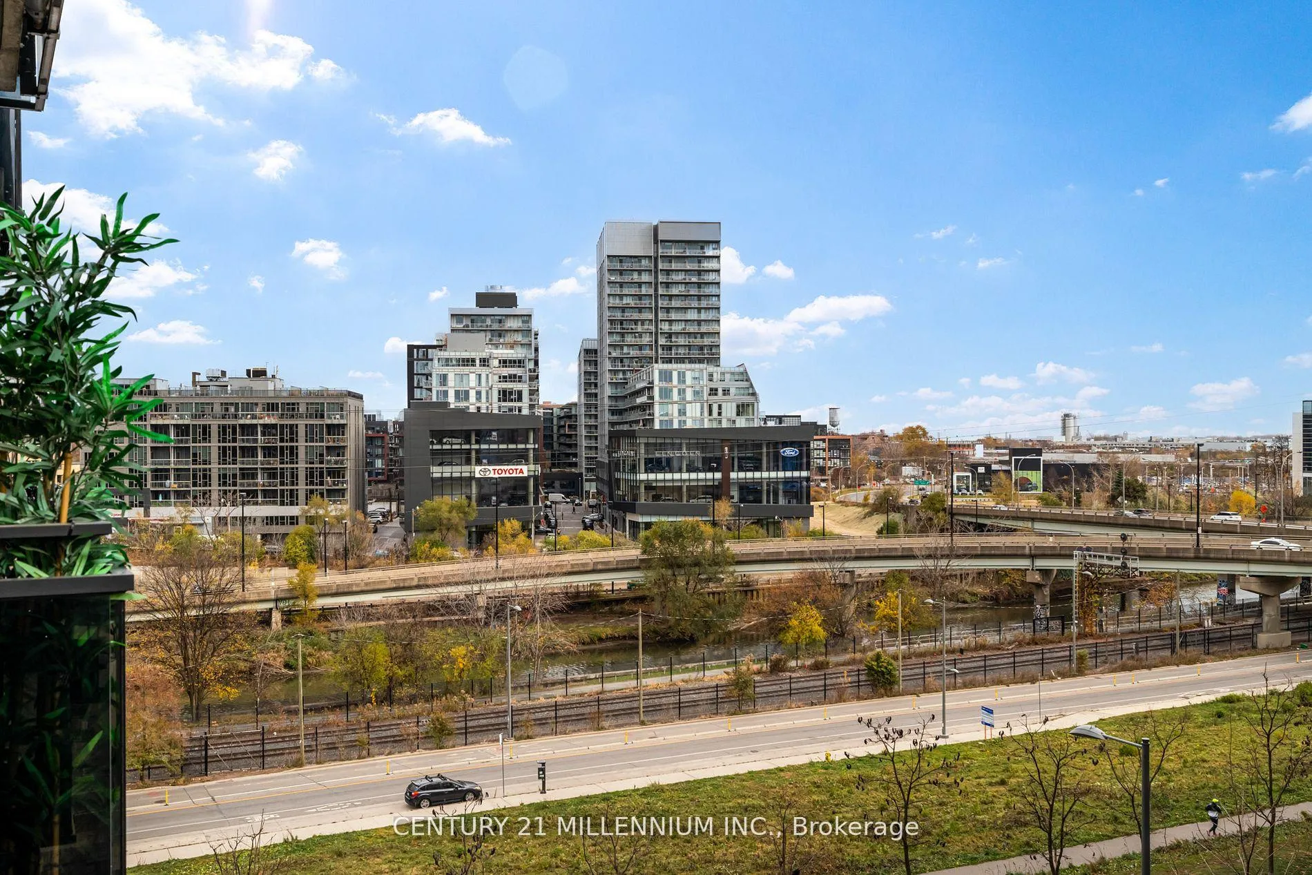 Photo 18 of Unit 607, 51 Trolley Crescent, Toronto, Moss Park — HOMEH