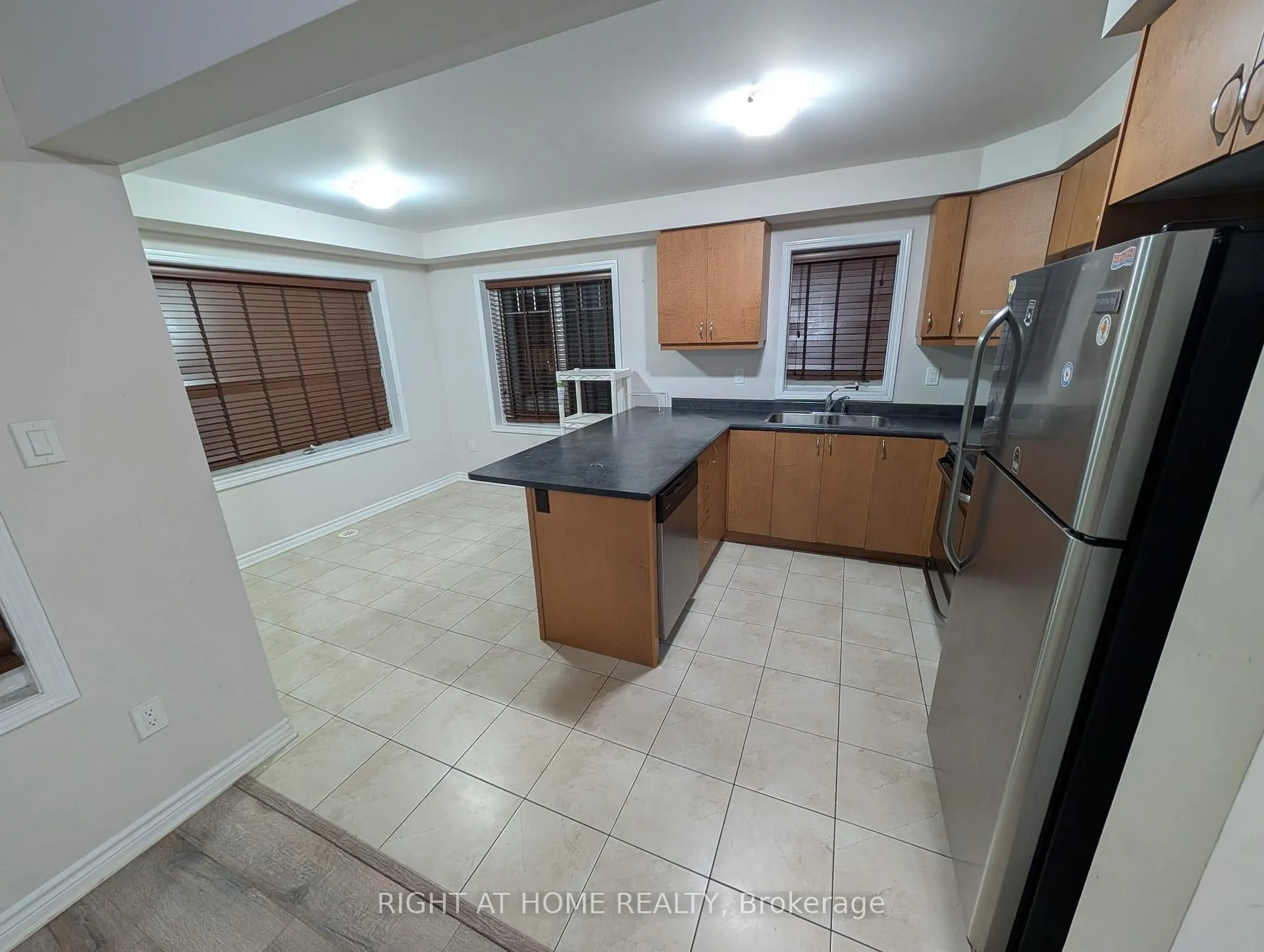 Photo 6 of 91 Glenvista Drive, Kitchener — HOMEH