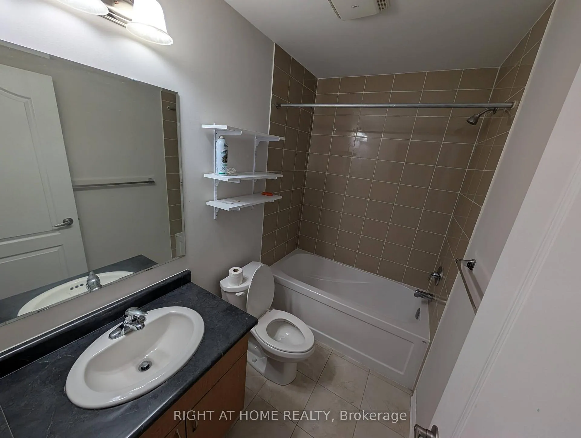 Photo 9 of 91 Glenvista Drive, Kitchener — HOMEH