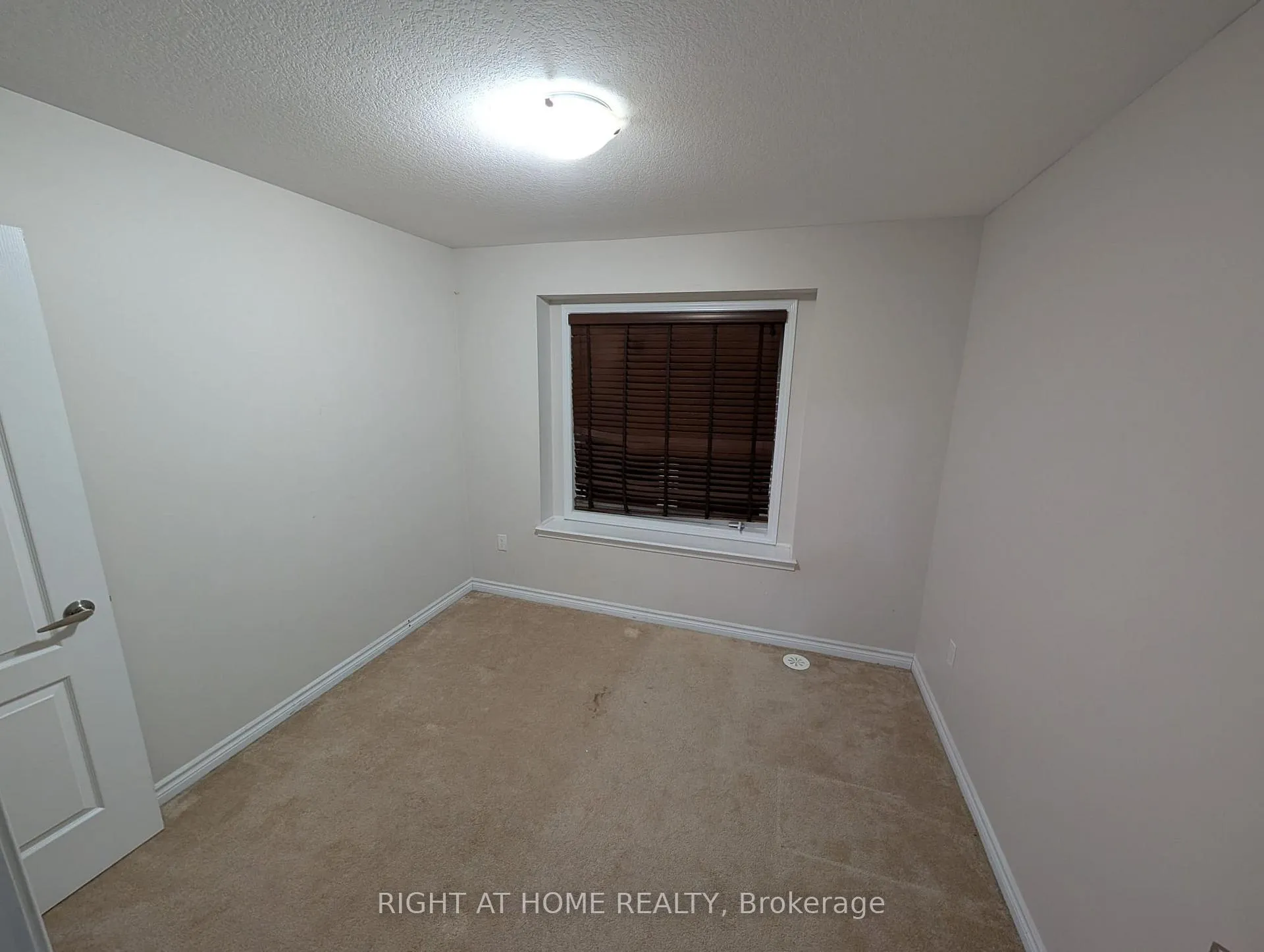 Photo 12 of 91 Glenvista Drive, Kitchener — HOMEH