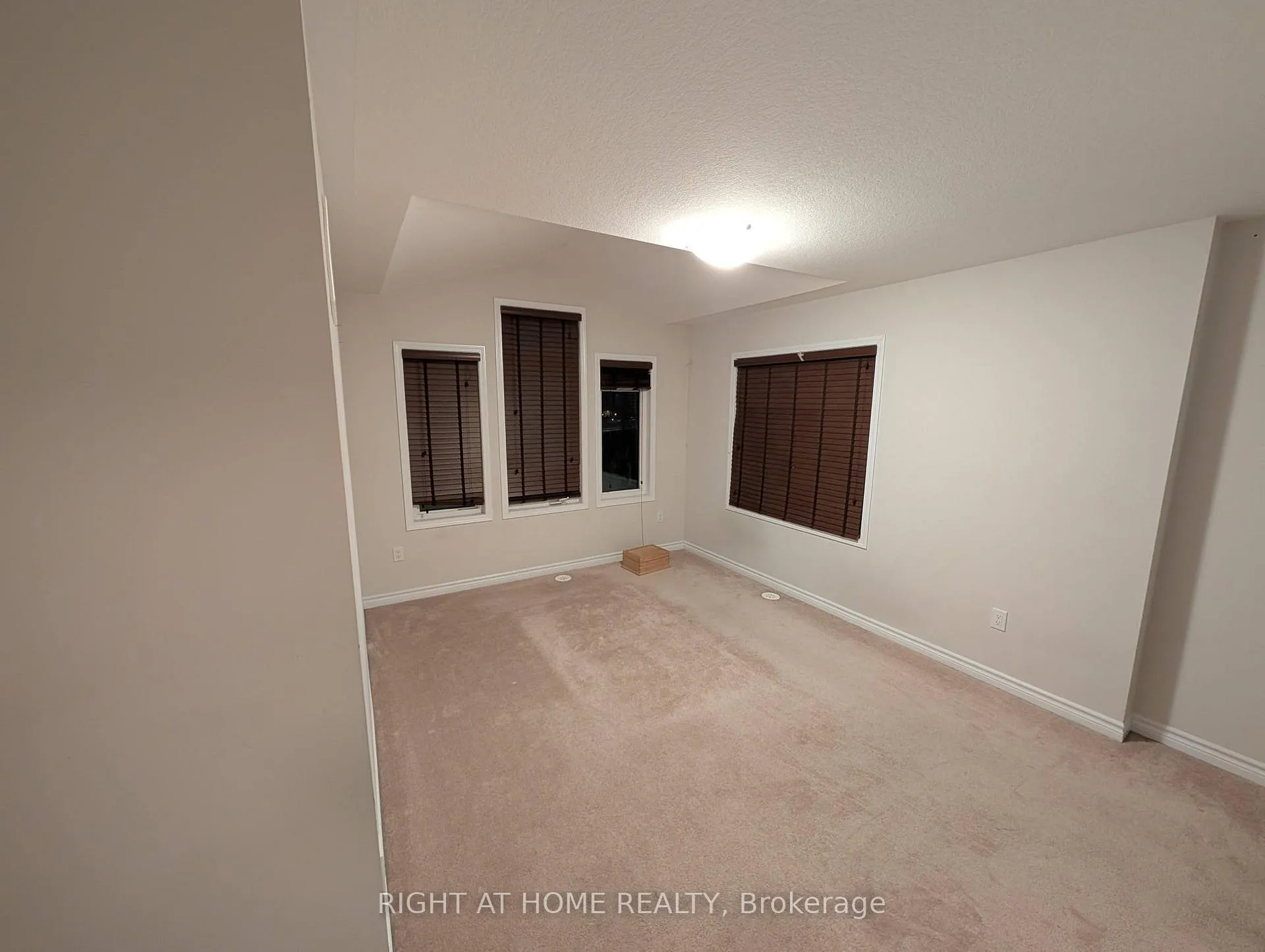 Photo 16 of 91 Glenvista Drive, Kitchener — HOMEH