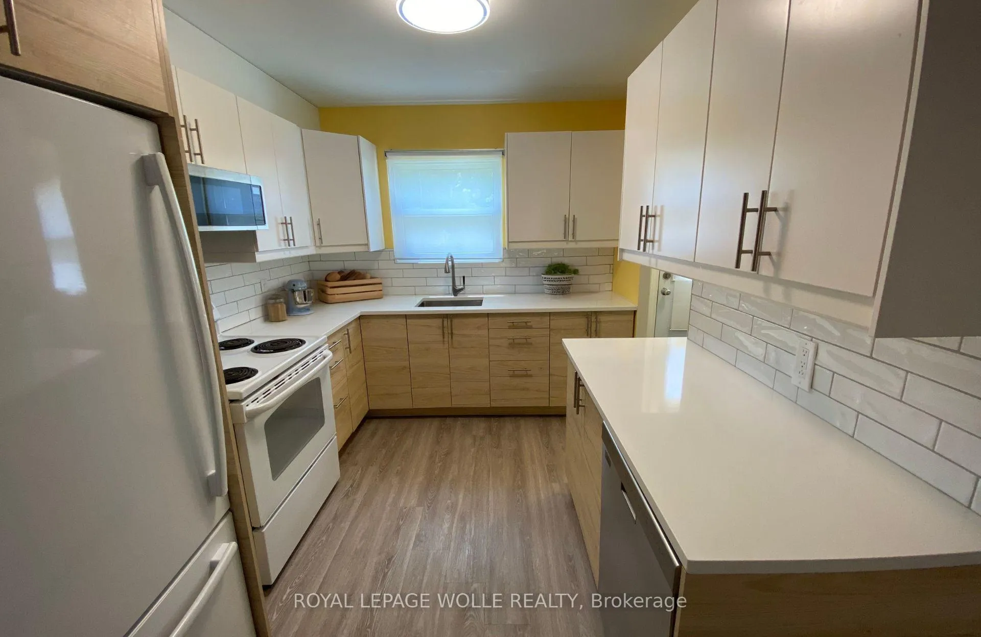 Photo 6 of 160 Westcourt Place, Waterloo — HOMEH