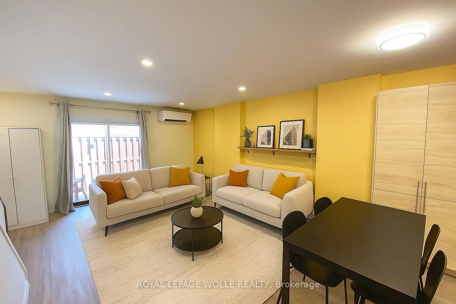 Photo 8 of 160 Westcourt Place, Waterloo — HOMEH