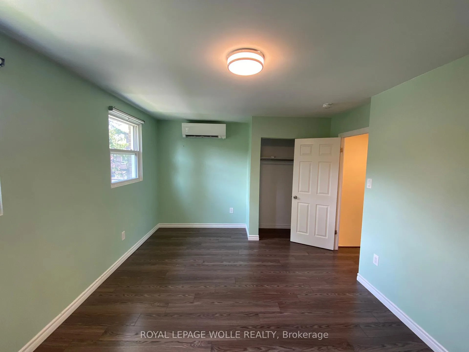 Photo 15 of 160 Westcourt Place, Waterloo — HOMEH
