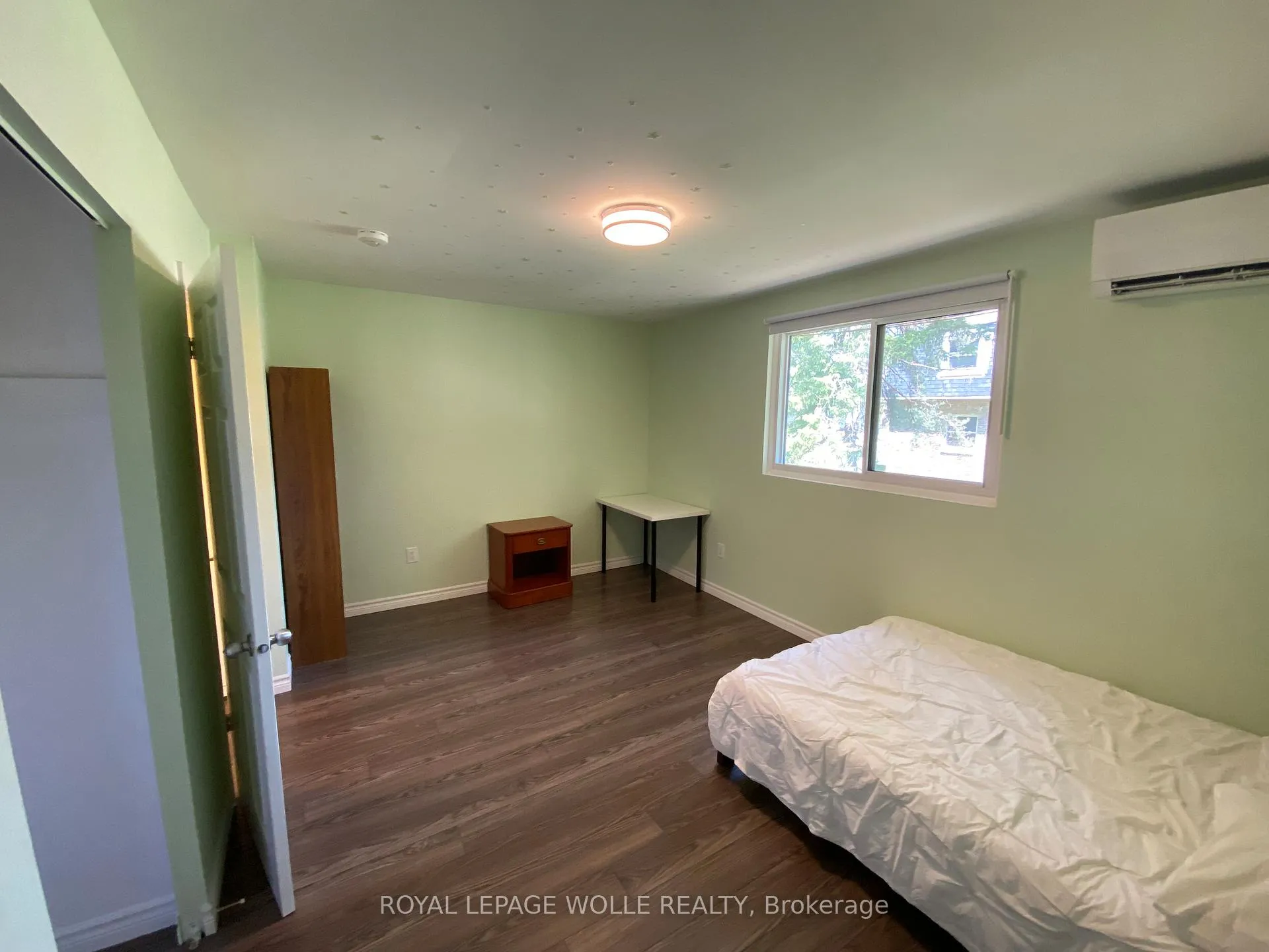 Photo 19 of 160 Westcourt Place, Waterloo — HOMEH