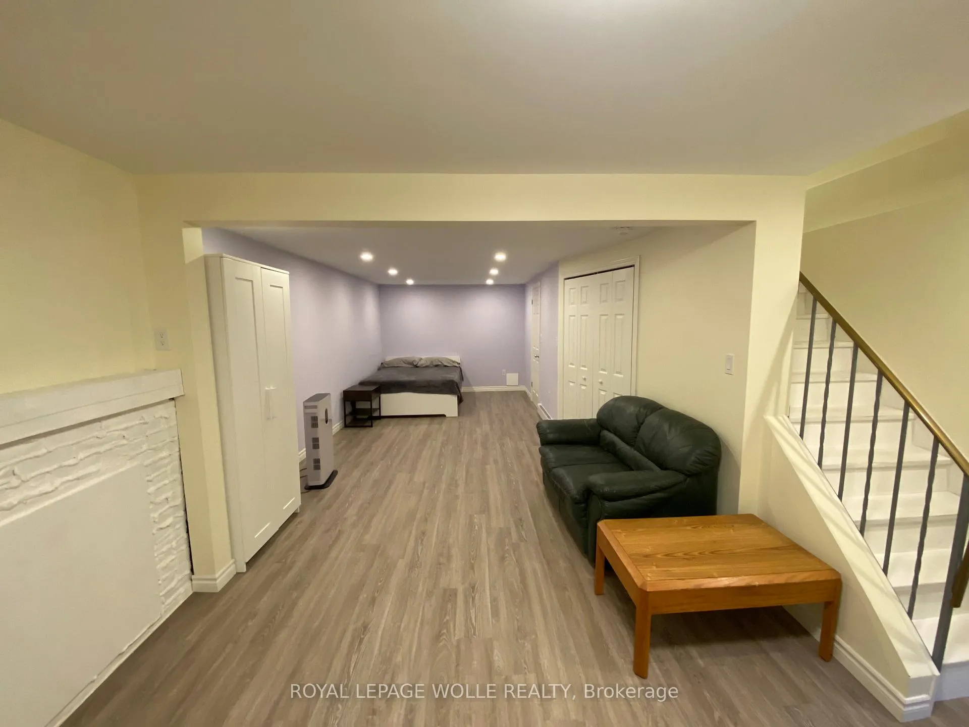 Photo 22 of 160 Westcourt Place, Waterloo — HOMEH