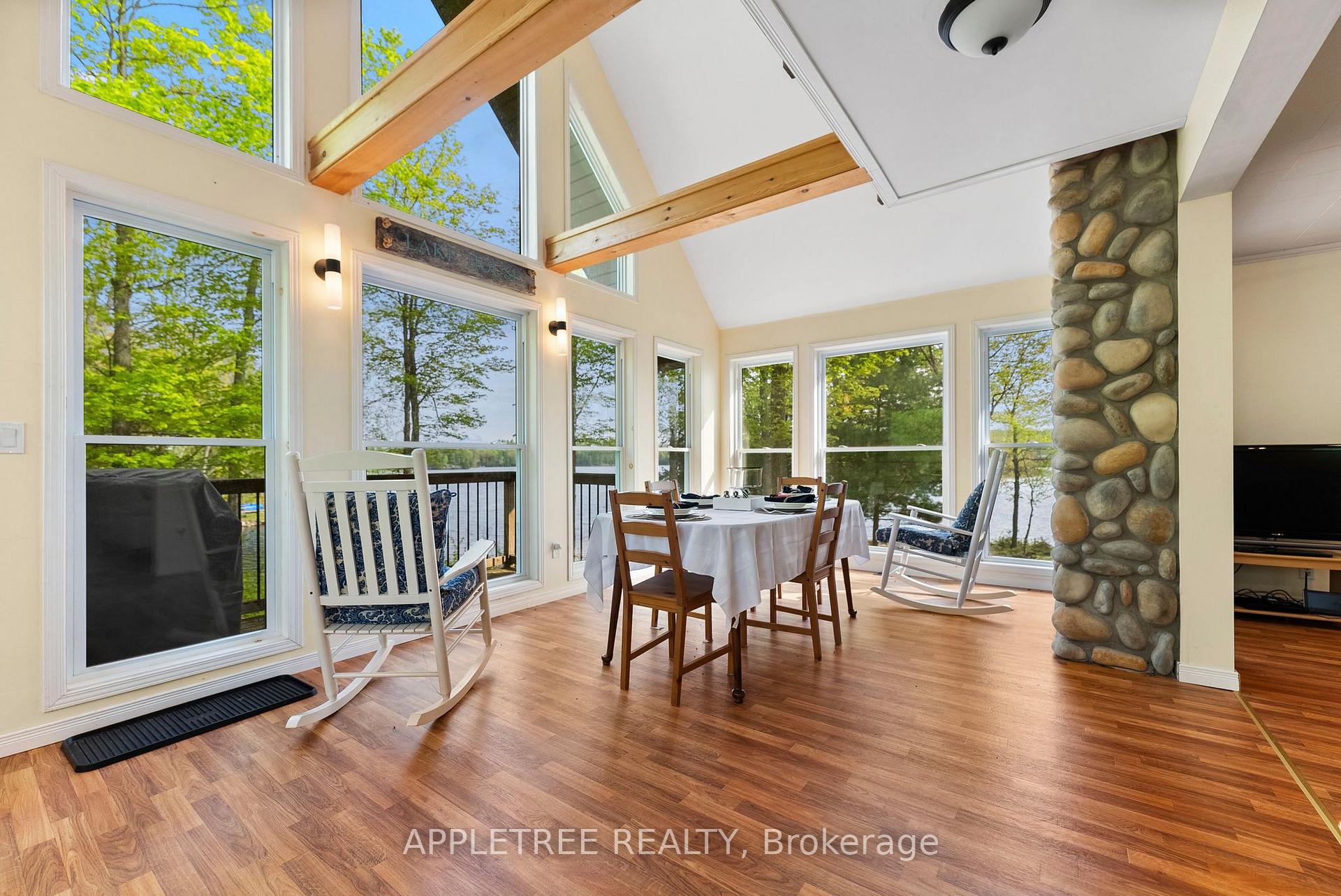 Photo 4 of 1014 Crowsfoot Lane, Frontenac, Frontenac North — HOMEH