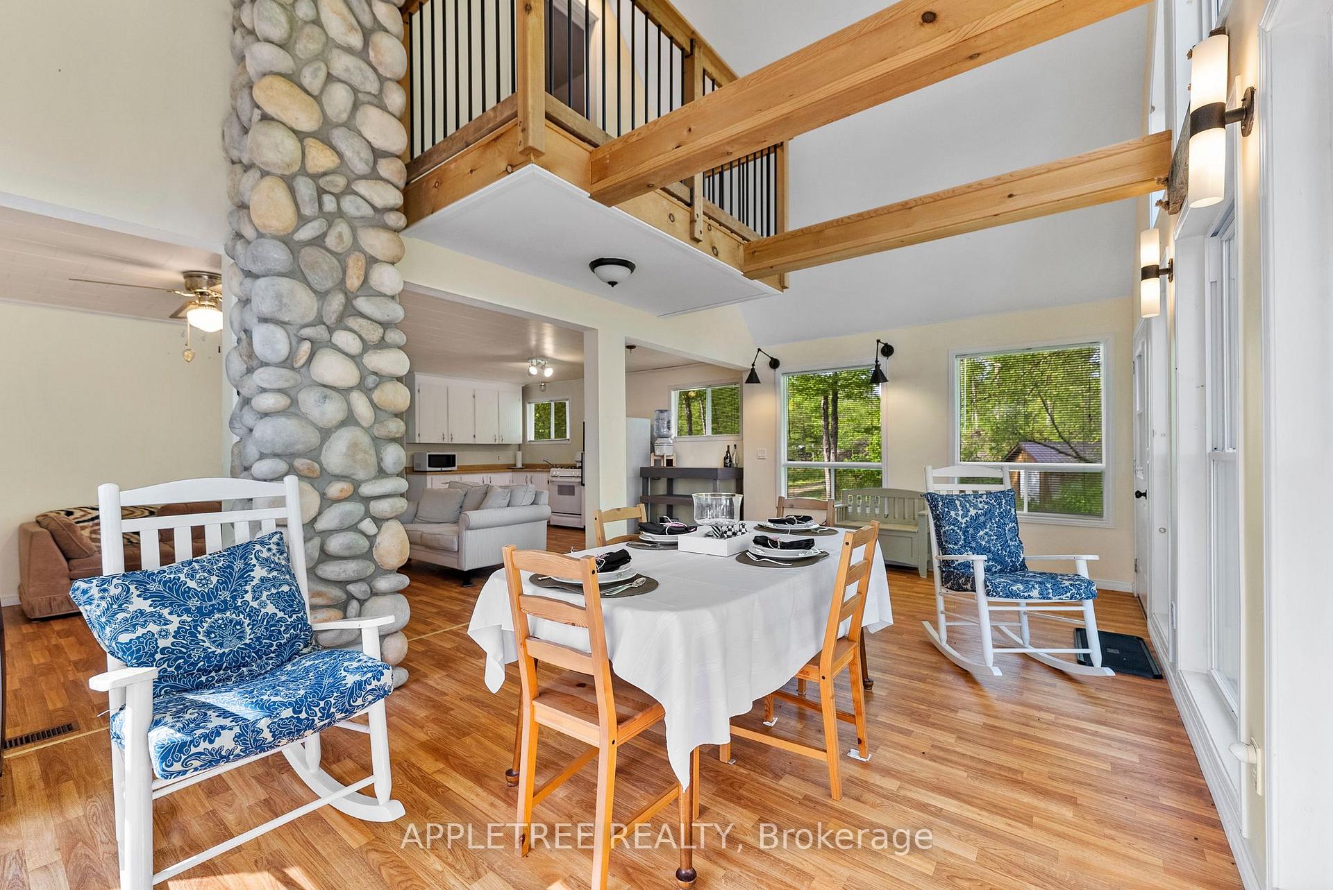 Photo 5 of 1014 Crowsfoot Lane, Frontenac, Frontenac North — HOMEH