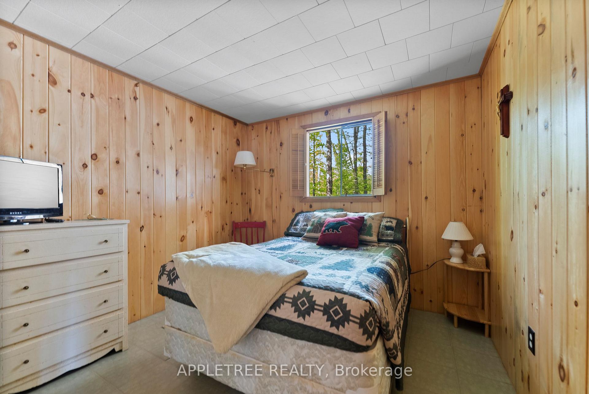 Photo 18 of 1014 Crowsfoot Lane, Frontenac, Frontenac North — HOMEH