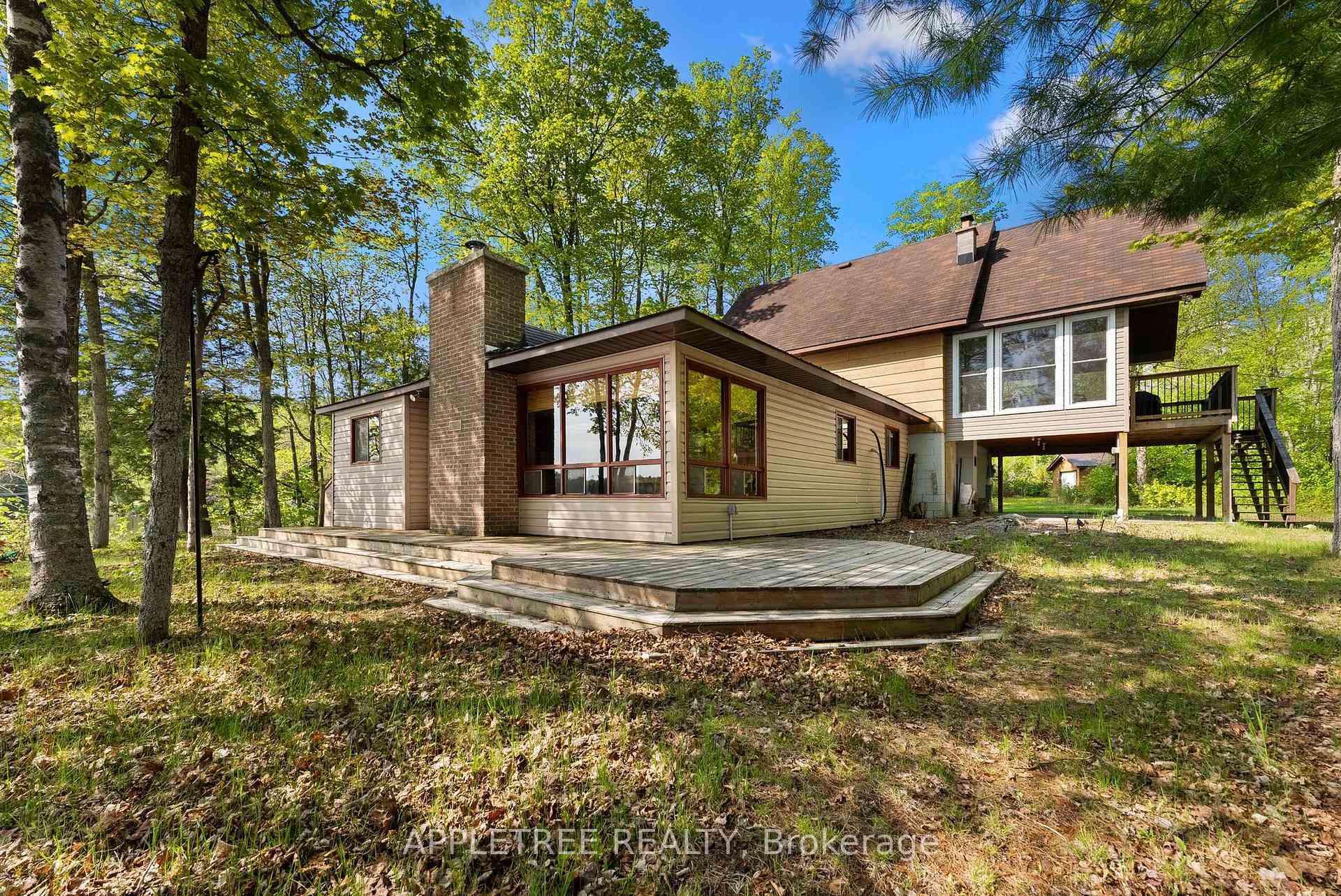 Photo 24 of 1014 Crowsfoot Lane, Frontenac, Frontenac North — HOMEH
