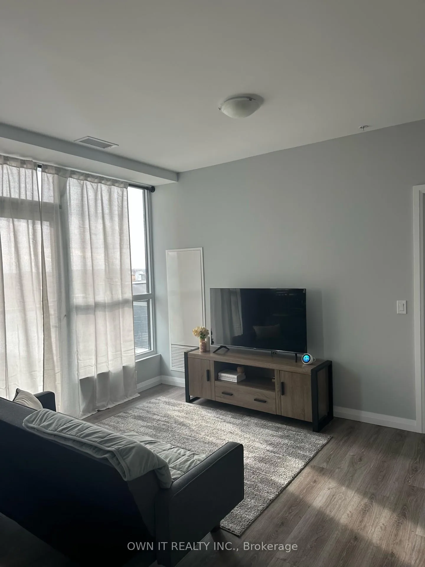Photo 4 of 104 Garment Street, Kitchener, City Commercial Core — HOMEH