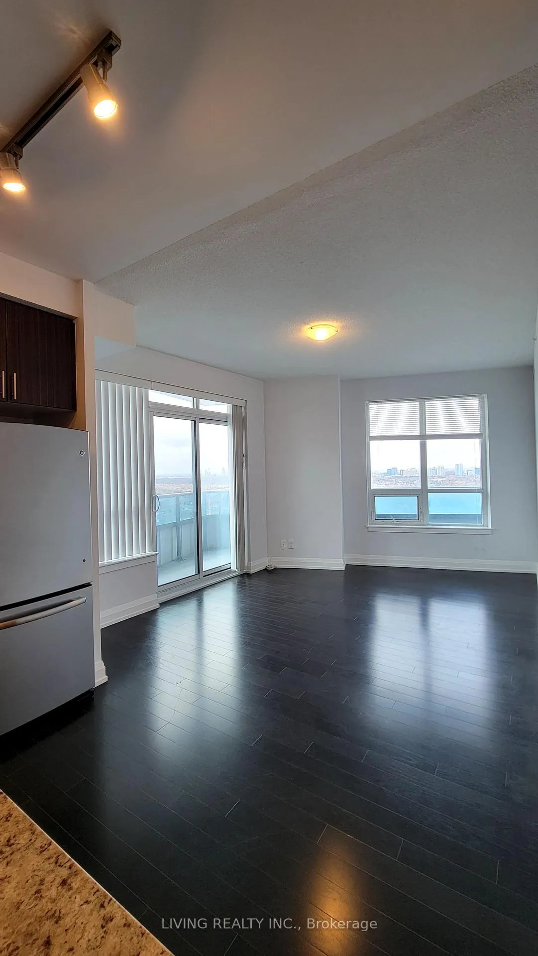 Photo 9 of Unit 2125, 7161 Yonge Street N, Markham, Thornhill — HOMEH